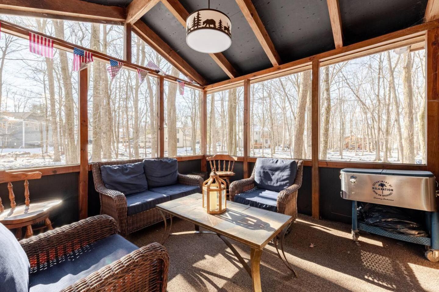 Cozy Cabin At Poconos With Hot Tub And Fire Pit East Stroudsburg Exterior foto